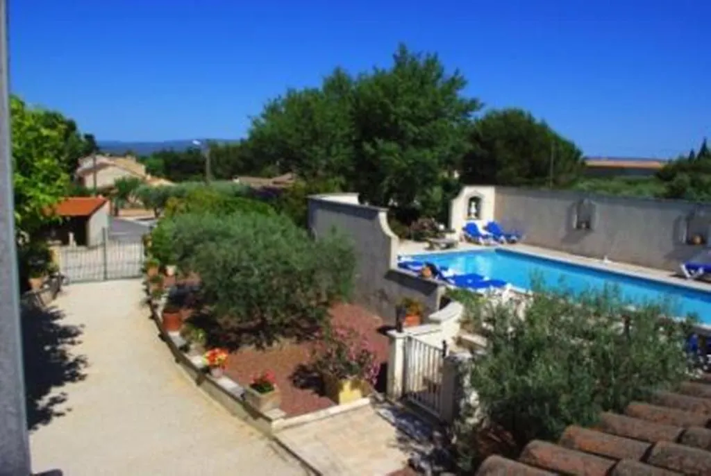 Gite Le Mas De L'Amandier Saint-Saturnin-les-Avignon